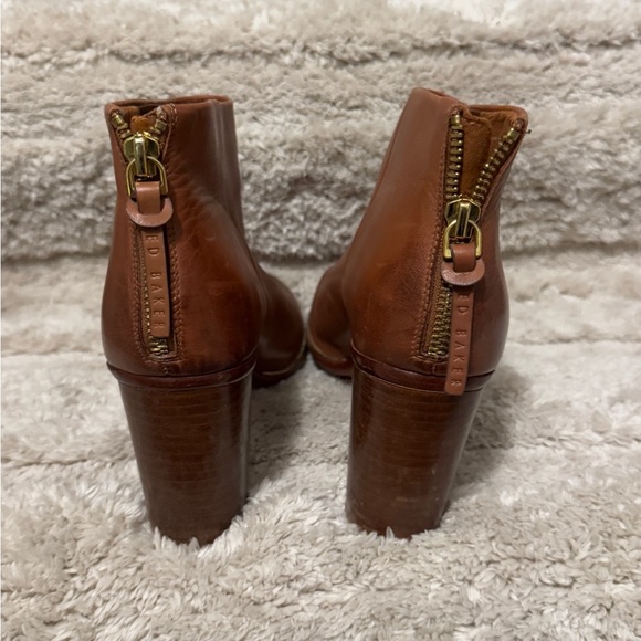 Ted Baker Lorca classy chunky ankle boots classic and chic. Quiet luxury. - Picture 6 of 8